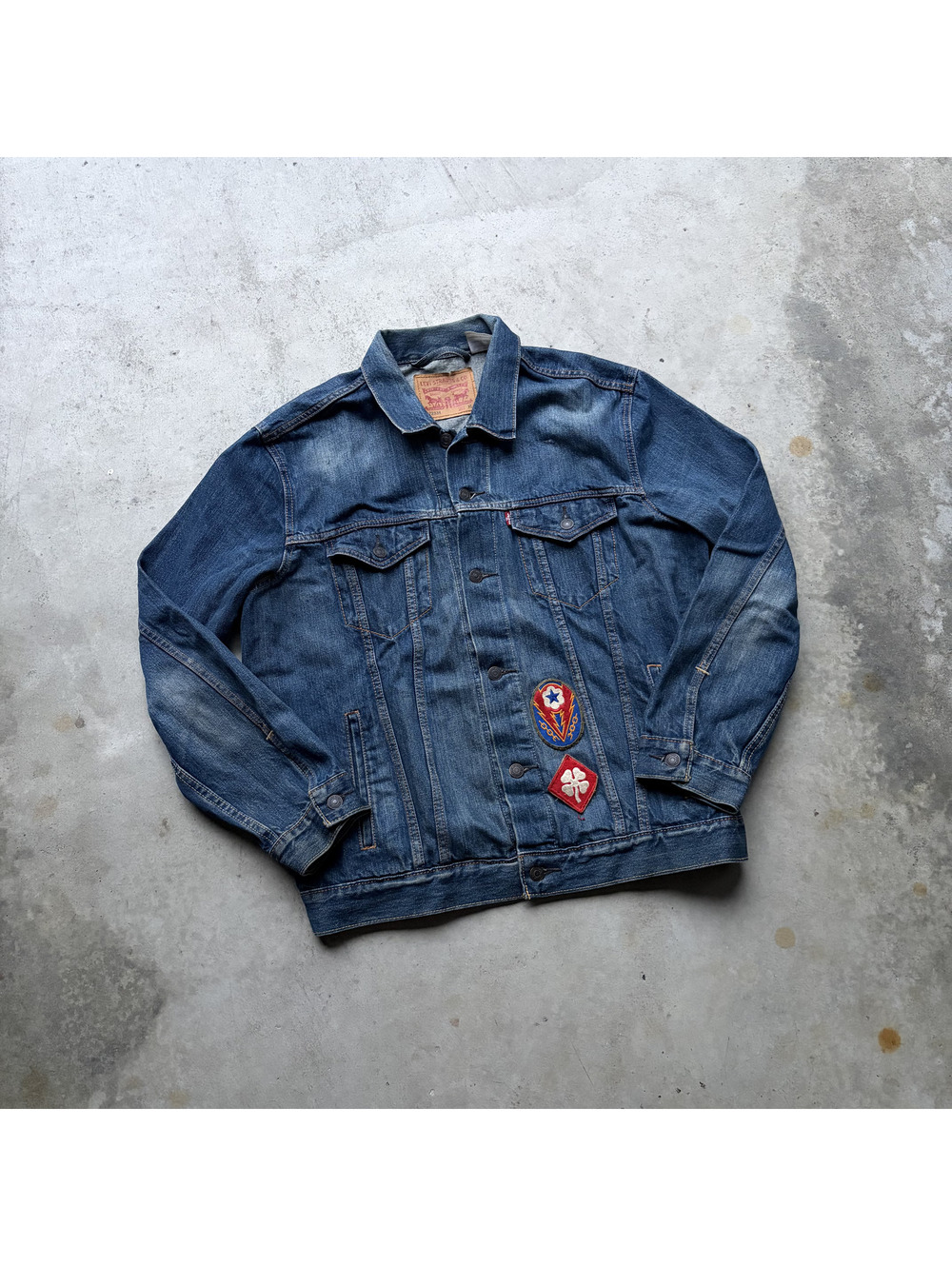 Levi's Vintage Denim Jacket XL with Decorative Patches